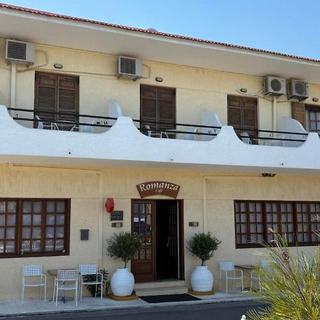 Romanza Rooms Poúlithra Exterior foto